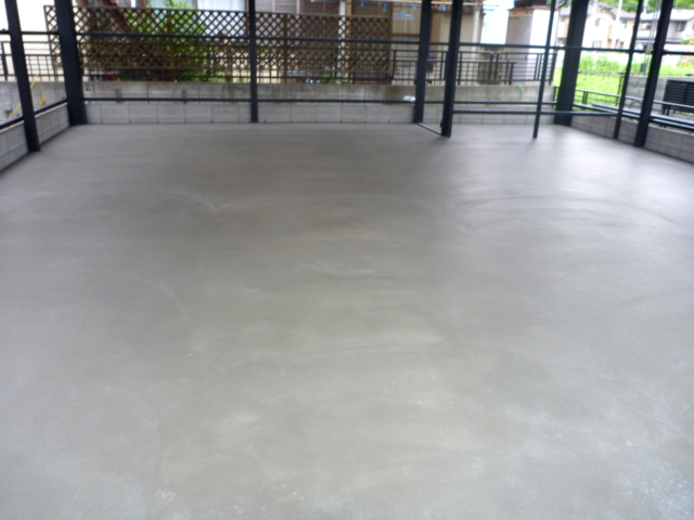 土間コンクリート打ち終了。