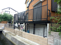 デッキ・ガレージ